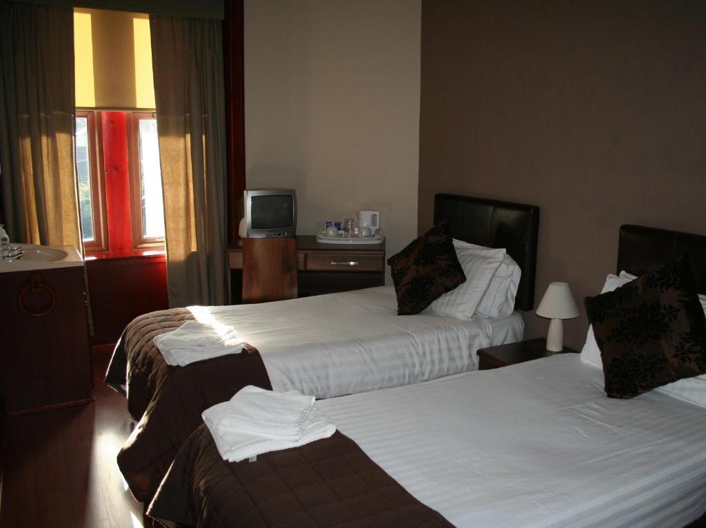 The Fullarton Park Hotel Glasgow Room photo